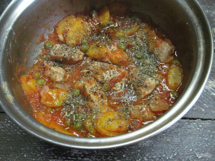 Мясо, тушеное в томатном соусе (Spеzzatino al pomodoro) - фото шаг 7