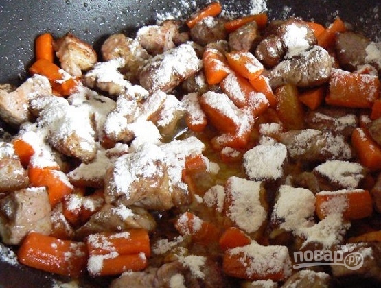 Рецепт жаркого из свинины с картошкой - фото шаг 4