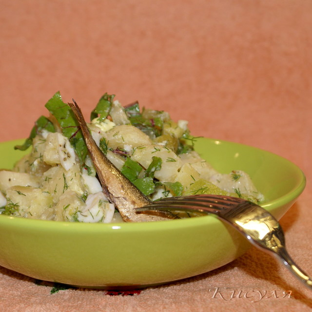 Фото к рецепту: Кабачково-картофельный салат