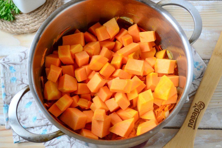 Тыквенно-морковный суп "Осень с остринкой" - фото шаг 5