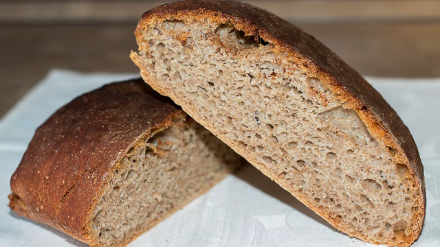 Фото к рецепту: Ржаной домашний хлеб без вымешивания