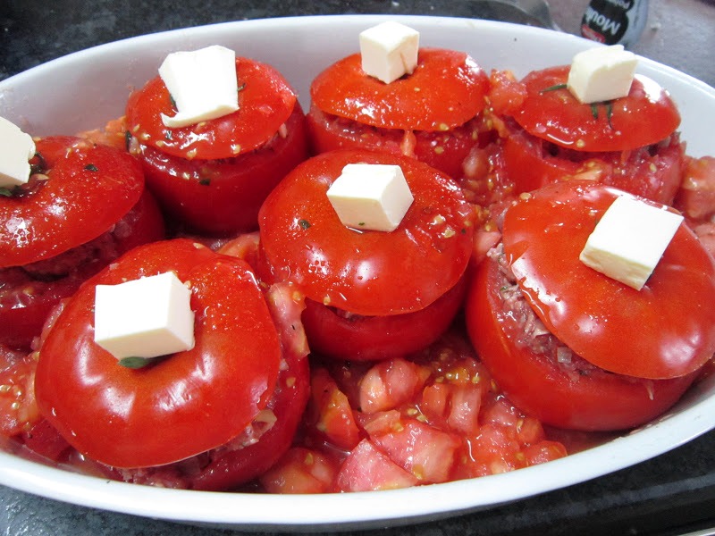 Фаршированные помидоры фаршем в духовке - фото шаг 5