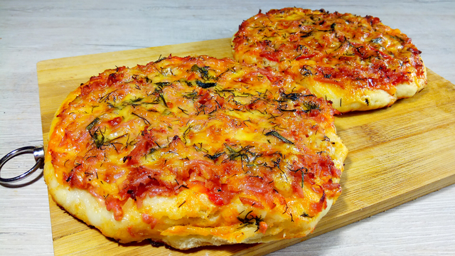 Фото к рецепту: Вкусная мини пицца