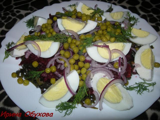 Фото к рецепту: Салат из морской капусты