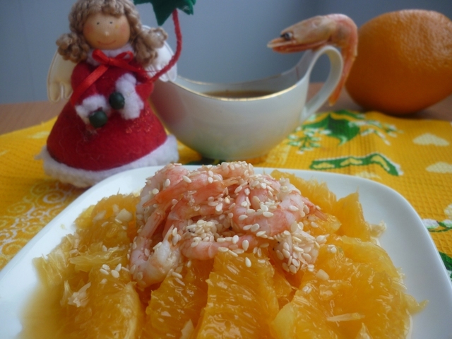Фото к рецепту: Салат с апельсинами и креветками праздник к нам приходит...! 