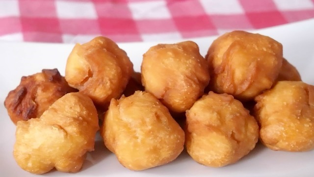 Фото к рецепту: Итальянские медовые пончики страффоли