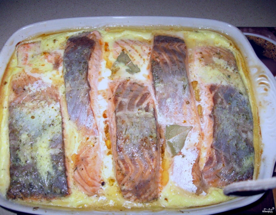 Красная рыба в сливочном соусе в духовке - фото шаг 3