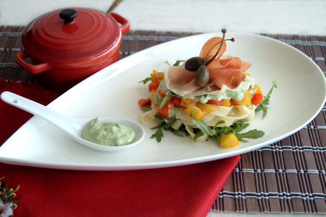 Фото к рецепту: Паста-салат de cecco-primavera 