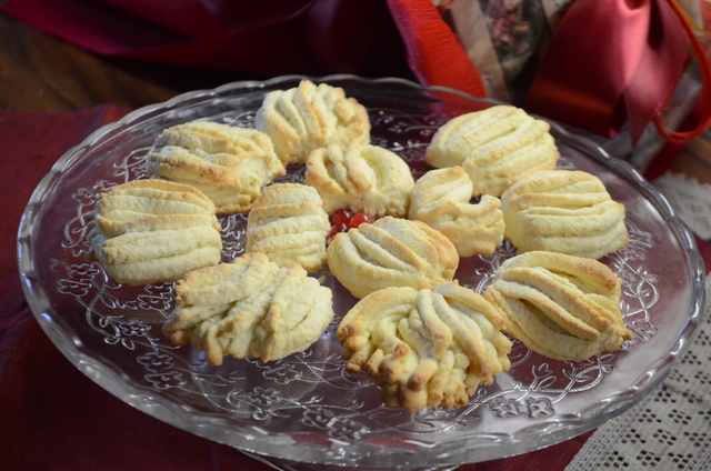 Фото к рецепту: Печенье « мои хризантемы»