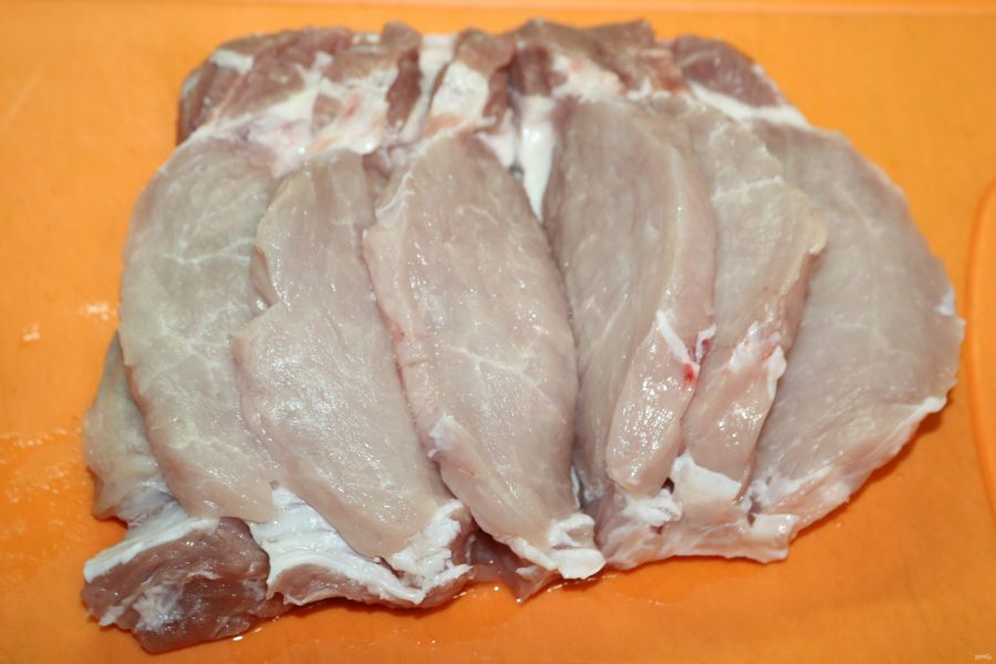 Мясо, запечённое гармошкой - фото шаг 2