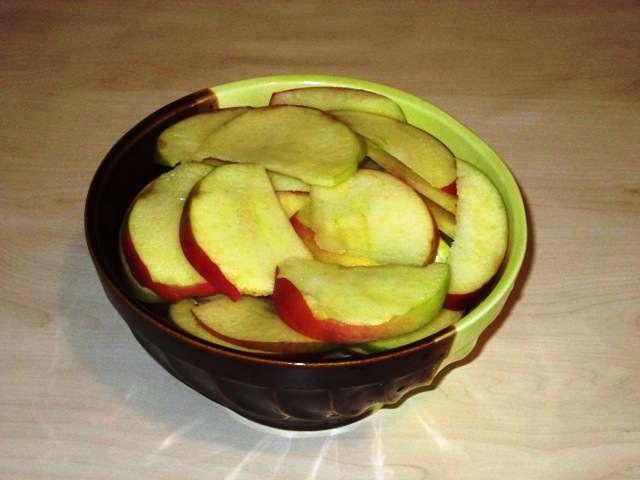 Тушеные яблоки - фото шаг 2