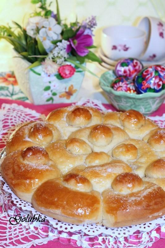 Фото к рецепту: Творожный пирог на сыворотке с вареной сгущенкой