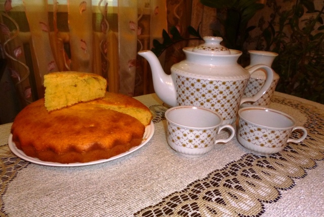 Фото к рецепту: 🍩 пышный пирог с рикоттой и лимоном