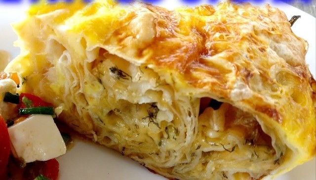 Фото к рецепту: Ленивый пирог с сыром из лаваша. ленивая ачма улитка