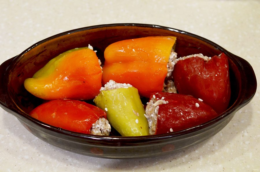 Фаршированные перцы в томатном соусе - фото шаг 4
