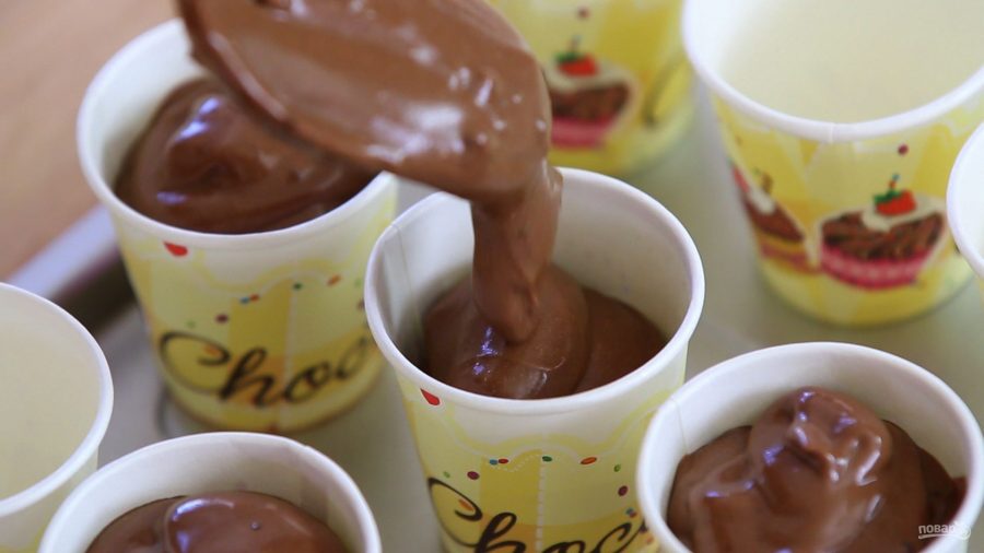 Шоколадное эскимо на йогурте - фото шаг 3