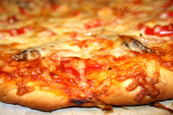 Фото к рецепту: Пицца за 30 минут - 2