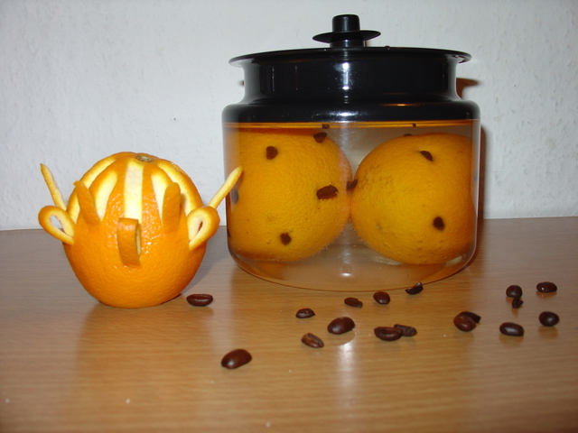 Фото к рецепту: Апельсиновый ликёр