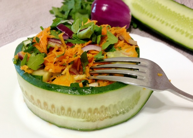 Фото к рецепту: Нежинский салат