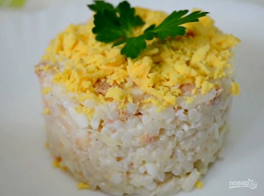 Салат с рисом и рыбными консервами - фото шаг 6