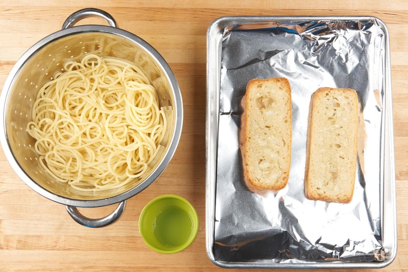 Спагетти с фрикадельками по-итальянски - фото шаг 4