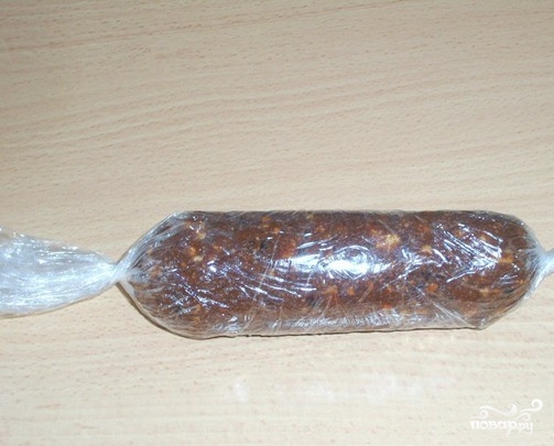 Шоколадная колбаса со сгущенкой - фото шаг 3