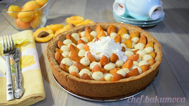Фото к рецепту: Абрикосовый пирог с гречневой мукой, маком и мёдом. видео