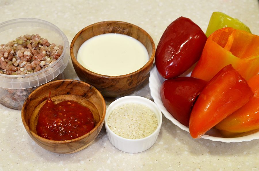 Фаршированные перцы в томатном соусе - фото шаг 1
