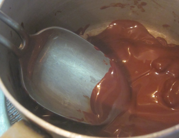 Шоколадный мусс с желатином - фото шаг 2