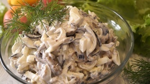Фото к рецепту: Салат из баклажанов /salad with eggplant