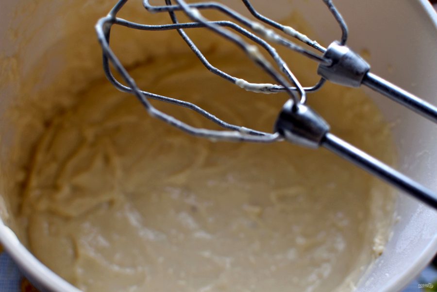 Наливной пирог с тунцом и помидорами в мультиварке - фото шаг 3