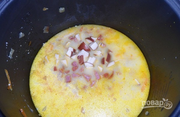 Суп с колбасным сыром - фото шаг 4