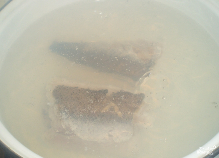 Суп картофельный с рыбой - фото шаг 1