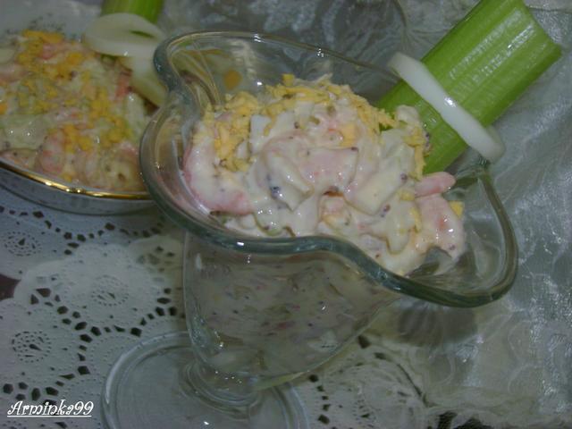 Фото к рецепту: Салат из креветок ( вкусный вариант)