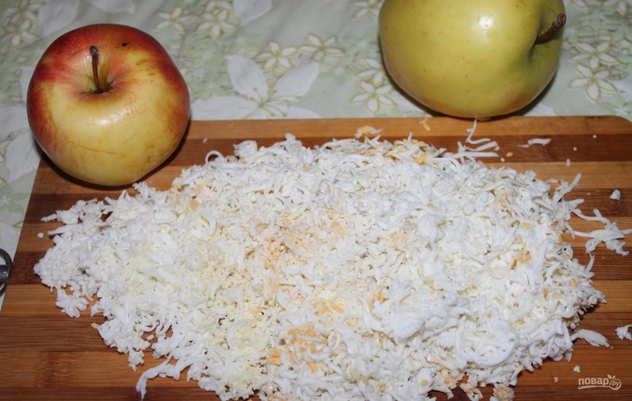 Салат "Мимоза" с сыром и яблоком - фото шаг 8