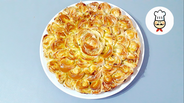 Фото к рецепту: Пирог хризантема 