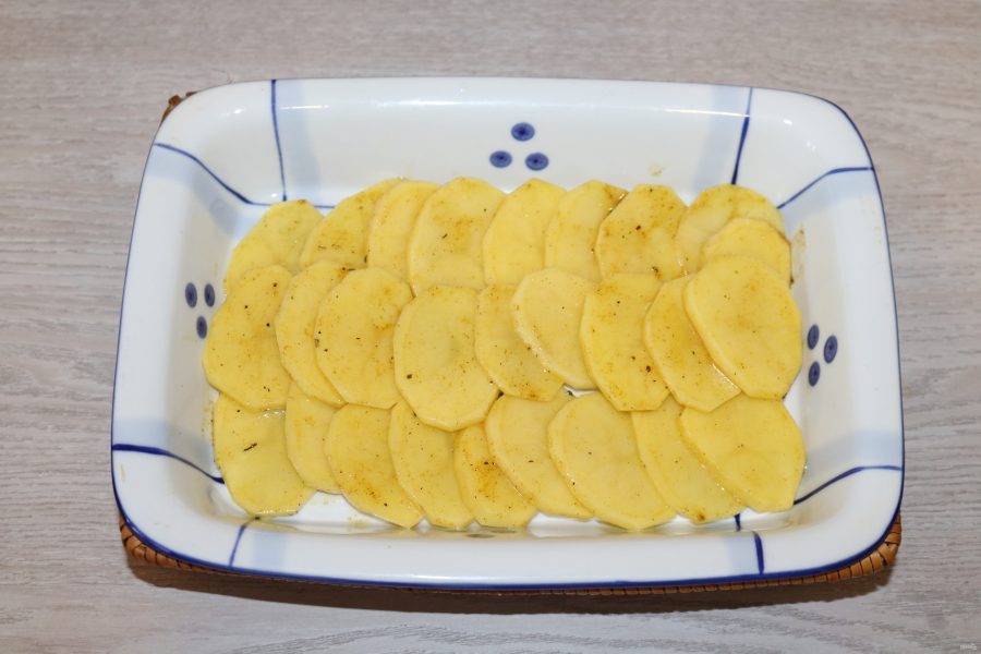 Мойва с картошкой в духовке - фото шаг 6