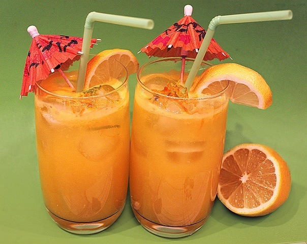 Фото к рецепту: Освежающий апельсиновый напиток