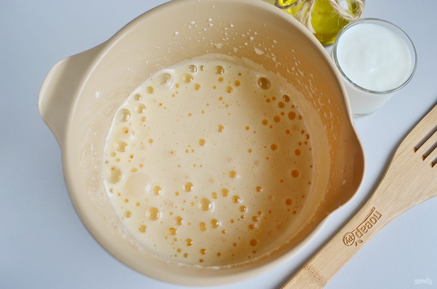 Закусочный кекс с беконом и маслинами - фото шаг 2