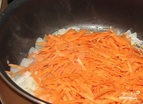 Куриная печень с луком и морковью - фото шаг 2