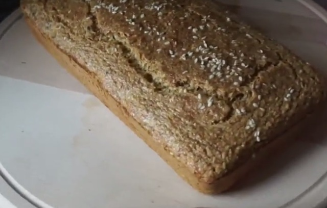 Фото к рецепту: Хлеб белковый отрубной без дрожжей