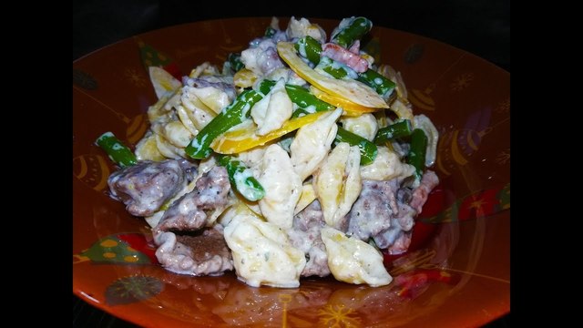 Фото к рецепту: Теплый салат 8 марта 