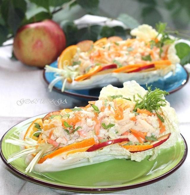 Фото к рецепту: салат ананас без ананаса