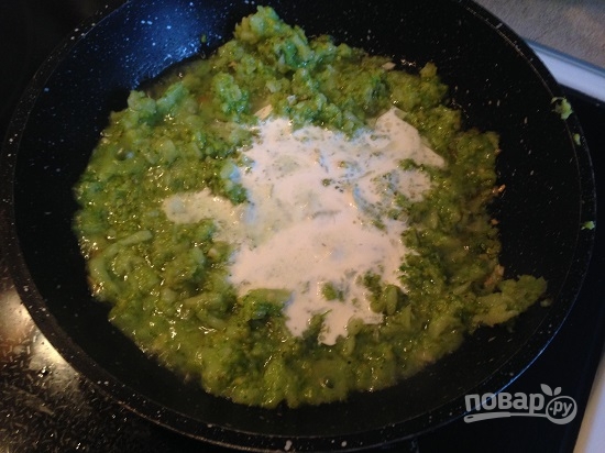 Макароны с соусом из брокколи и креветками - фото шаг 6