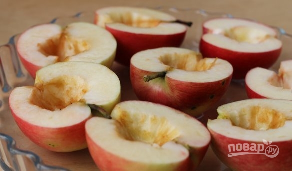 Яблоки, запеченные с медом и орехами - фото шаг 3