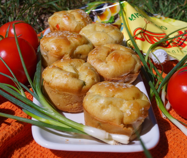 Фото к рецепту: Ассорти наливных пирожков. три начинки на любой вкус! #махеевънаприроде