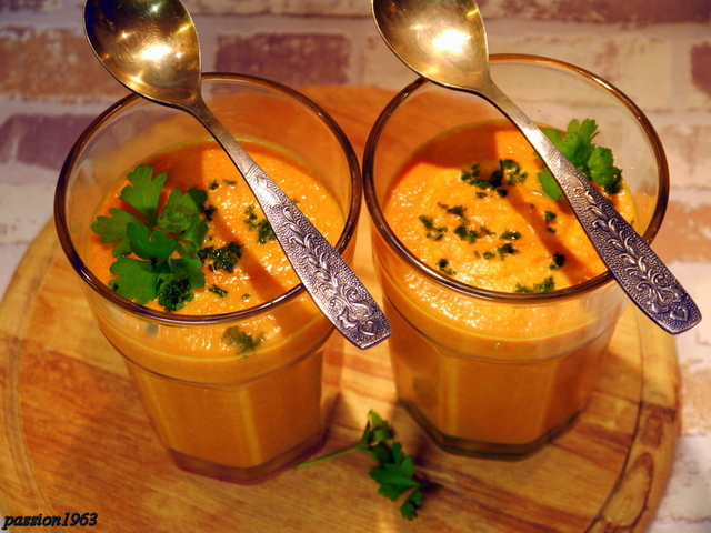 Фото к рецепту: Морковно-томатный фитнес шейк «энергия» 