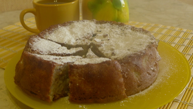 Фото к рецепту: Традиционная шарлотка. пирог с яблоками, который получается всегда.