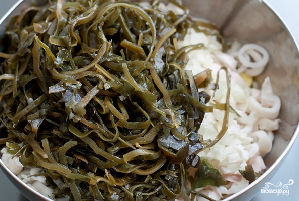 Салат из морской капусты с кальмаром - фото шаг 6