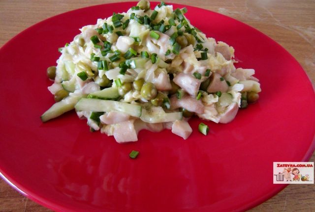 Фото к рецепту: Постный салат с пекинской капустой и грибами